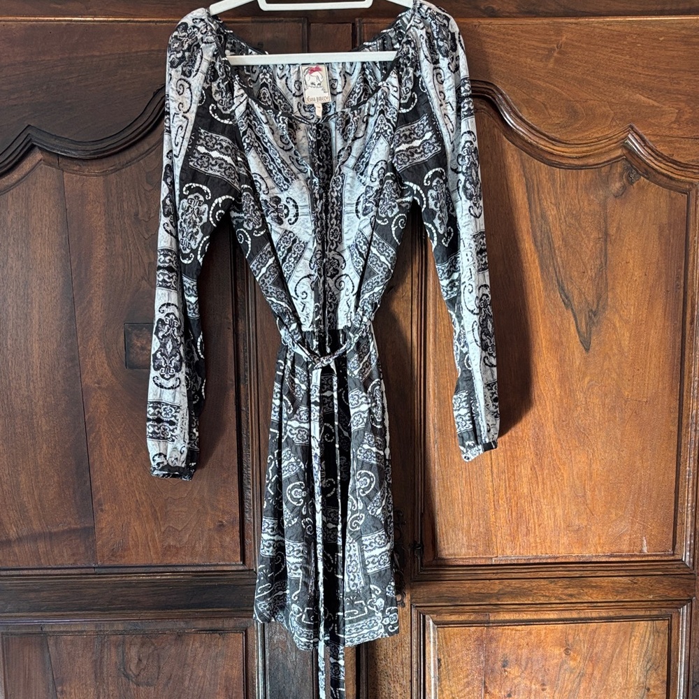 Fun easy black and white throw on dress by Yoana Baraschi